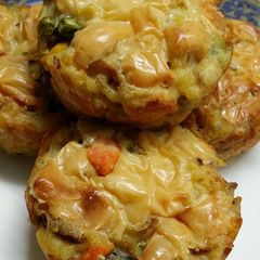 A picture of Mixed Vege with Mashed Potatoes Mufpie 😍👍.