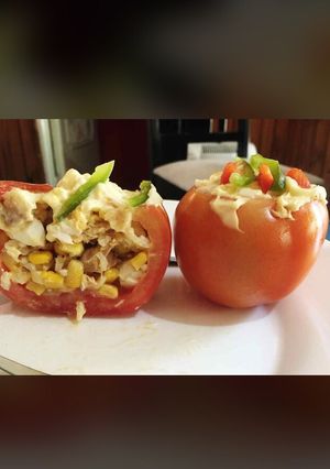 Una foto de Tomates rellenos para comer sano y rico
