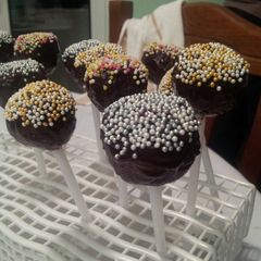 A picture of Crazy cake pops :).