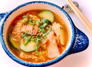 Hình của món 🌱 Canh Chua Kim Chi Dưa Leo Chay.