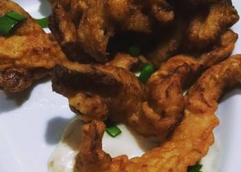 How to Prepare Delicious Crispy Chicken Strips with cheesy mayo dip