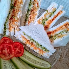 A picture of Rainbow Sandwiches...💞.