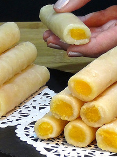 Una foto de Huesos de Santo - Receta tradicional de Todos los Santos y Semana Santa