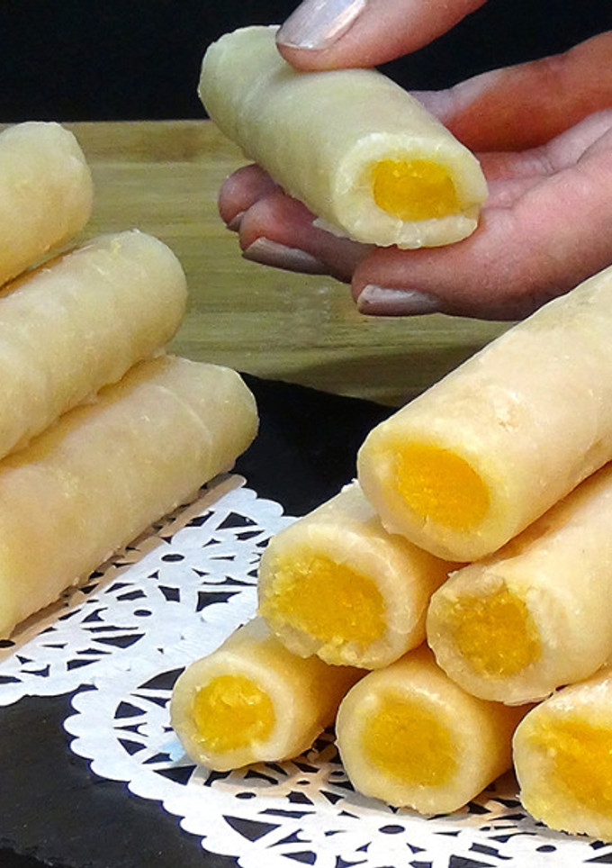 Una foto de Huesos de Santo - Receta tradicional de Todos los Santos y Semana Santa