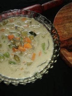 சரவணபவன் வெள்ளை குருமா செய்முறை முக்கிய புகைப்படம்