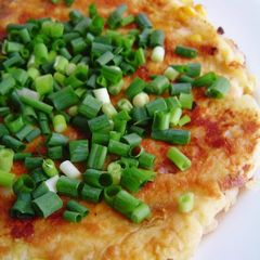 A picture of Miso-Flavored Fried Tempura (Okonomiyaki).