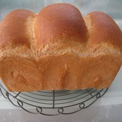 A picture of Simple Sandwich Bread.