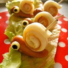 A picture of Charaben Wiener Sausage and Chikuwa Snails.