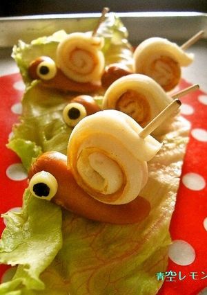 A picture of Charaben Wiener Sausage and Chikuwa Snails.