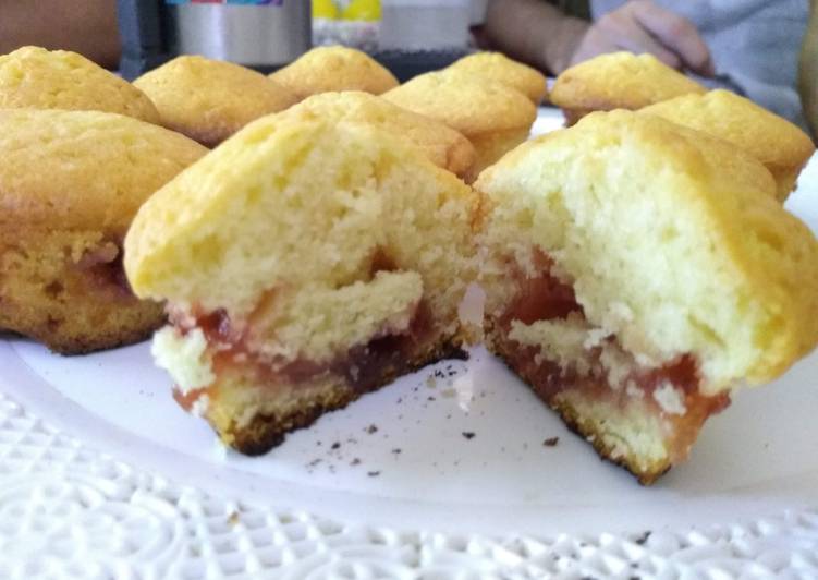 Cupcake relleno de mermelada