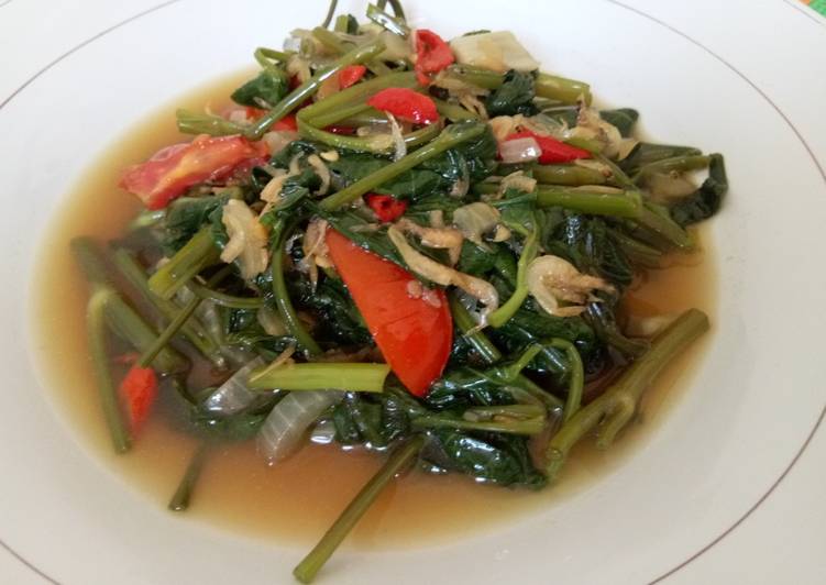 6. Tumis kangkung rebon