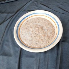 A picture of Quaker oat.
