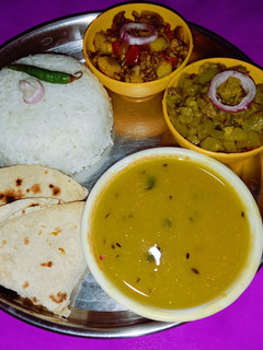 दाल चावल (Dal chawal recipe in Hindi) रेसिपी मुख्य फोटो