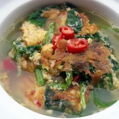 A picture of Spinach Omelette Soup.