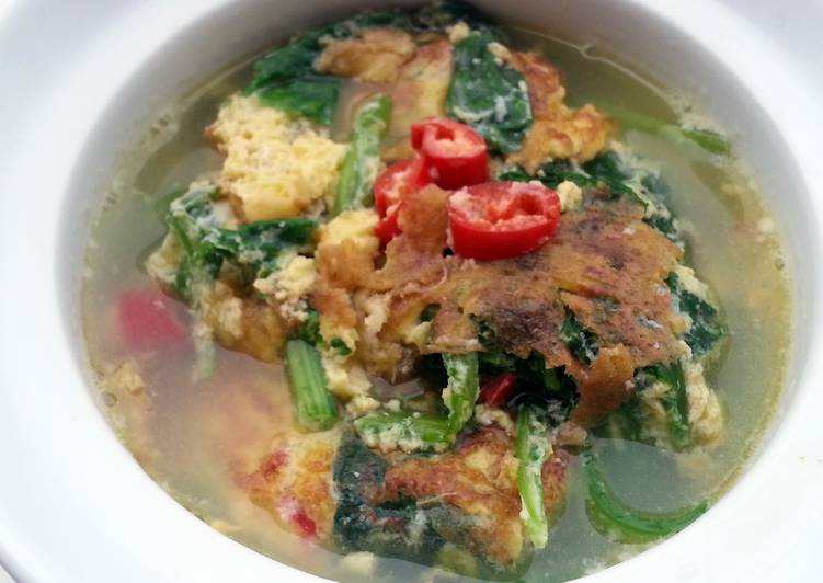 Spinach Omelette Soup