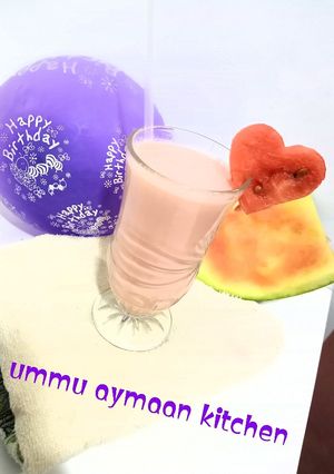 A picture of Watermelon milkshake.