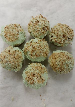 A picture of Coconut vanilla cupcakes.