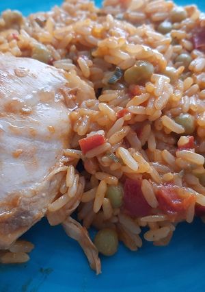 Una foto de Arroz con pollo