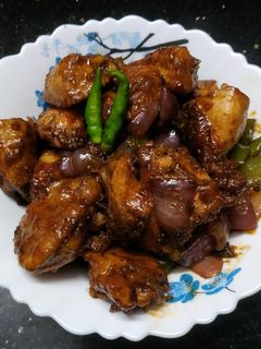 ড্রাই চিলি চিকেন রেসিপির প্রধান ছবি