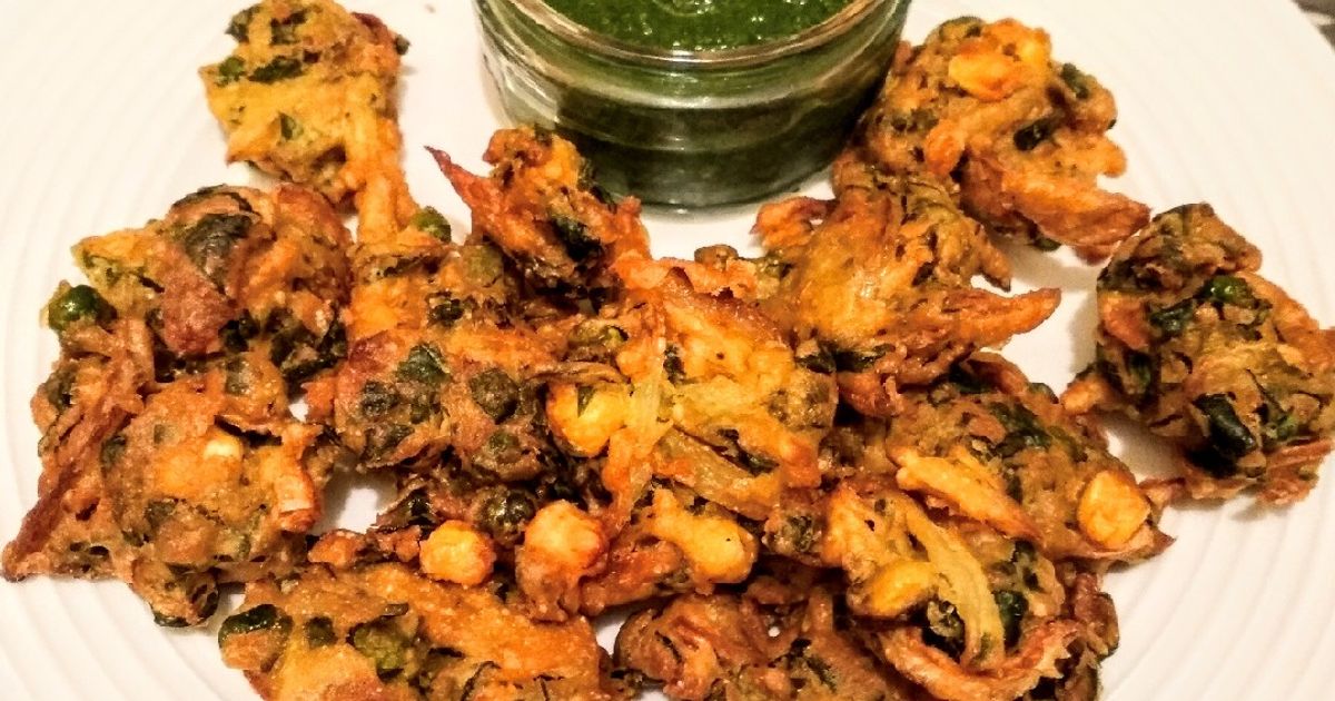 Spinach Onion Corn Peas Pakode Recipe by Rajput Amita Singh - Cookpad