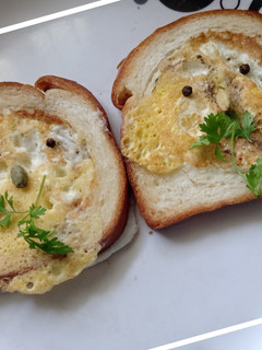 A picture of Bread omelette.
