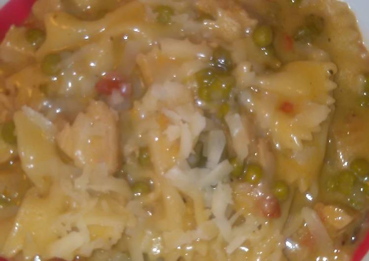 Simple Way to Prepare Homemade Creamy Cajun chicken pasta SOUP