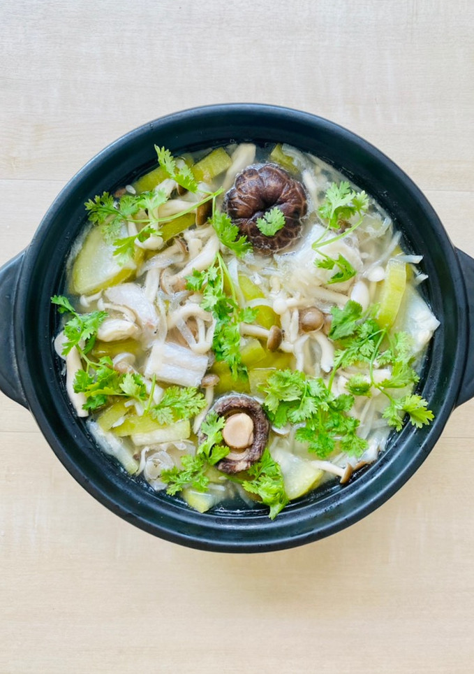 A picture of Kiriboshi shiitake broth.