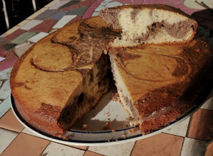 Una foto de Torta marmolada sin manteca súper fácil😊💞