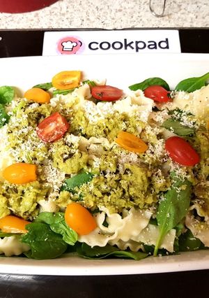 A picture of My Reginette Semolina pasta Salad with Cheese and Avocado. 😍😍.