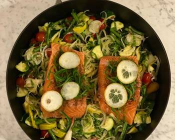 Easy Recipe Onepan roasted salmon market vegetables lemon  olive oil from Spain Delicious