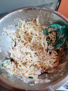 Una foto de Spaghetti Blanco con jamón