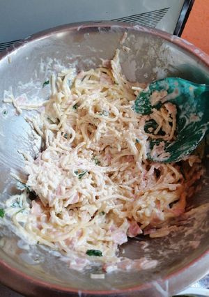 Una foto de Spaghetti Blanco con jamón
