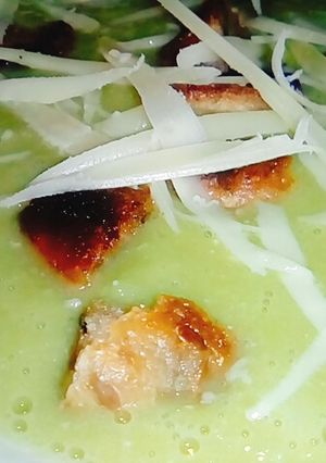 Una foto de Sopa "crema" de arvejas.