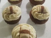 Una foto de ganache de chocolate para cupcake