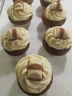 Una foto de Cupcake de Kinder Bueno white