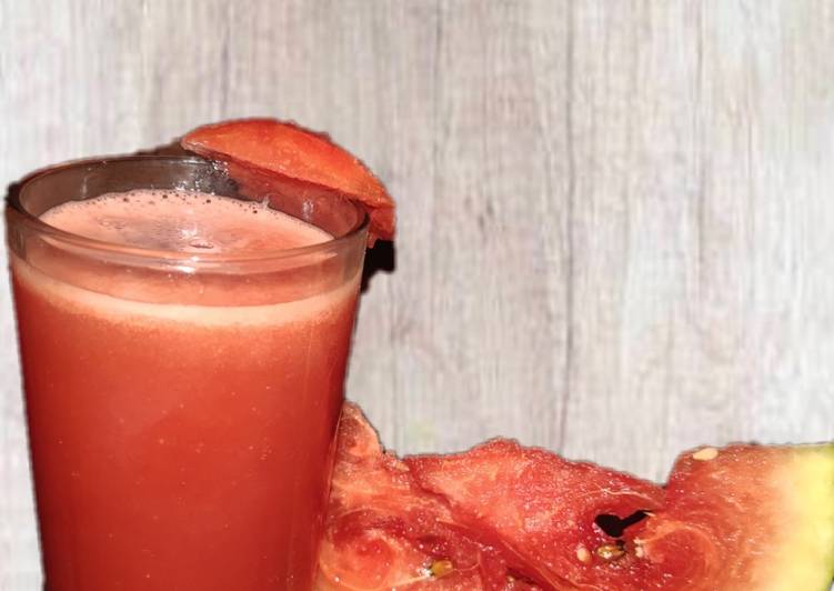 How to Prepare Homemade Watermelon Juice