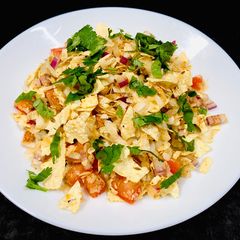 A picture of Papad poha (evening snack).
