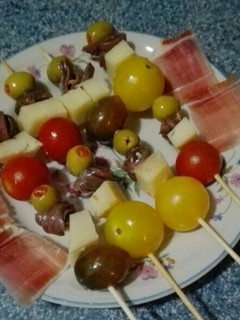 Una foto de Pinchos mediterráneos