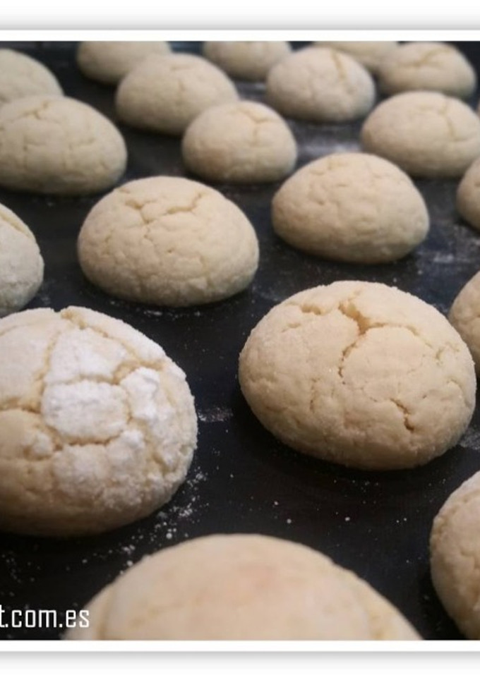 Una foto de Galletas crinkles blancas