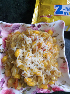 A picture of Cheese and corn Maggi 😋.