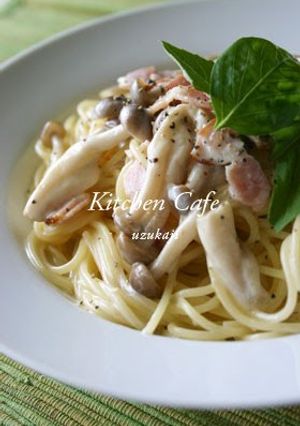 A picture of Pasta with Bacon, Shimeji Mushrooms and Cream Sauce.