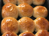 Bread rolls or buns bread