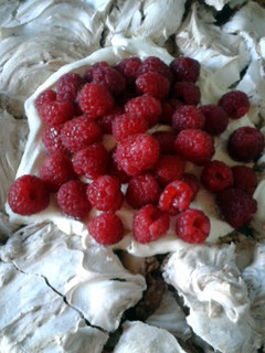A picture of Nutella Pavlova.