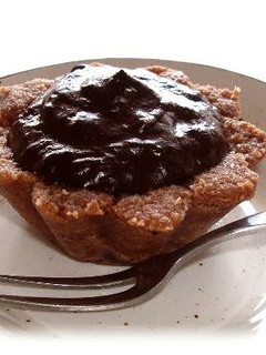 A picture of Diary-Free & Gluten-Free Cocoa Mousse Tart.
