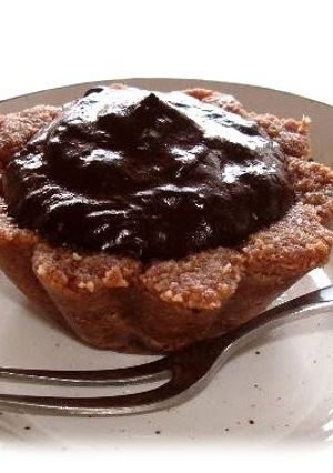 A picture of Diary-Free & Gluten-Free Cocoa Mousse Tart.