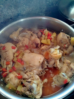 A picture of Sautéed Chicken with Pineapple.