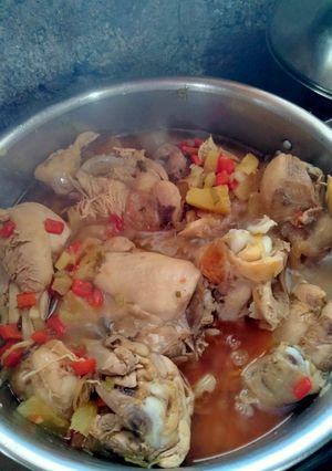 Una foto de Pollo sofrito con piña