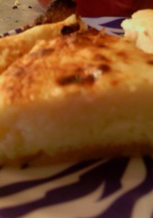 A picture of lemon buttermilk chess pie.