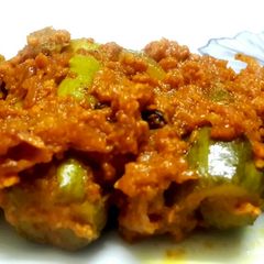 A picture of Parwal/potol malai korma.