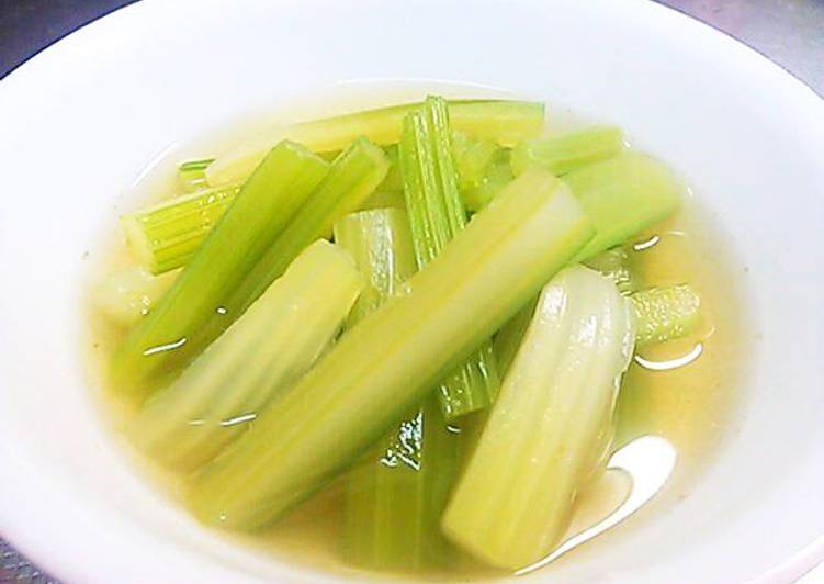 Steps to Make Award-winning Celery Steamed in Konbu Tea